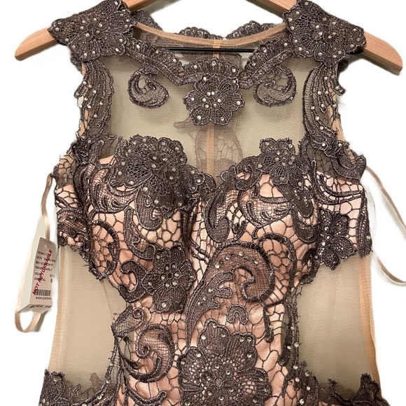 🩶Dave & Johnny Embroidered Illusion Cocktail Dress | Gunmetal Silver | Size 7/8 - Picture 3 of 16